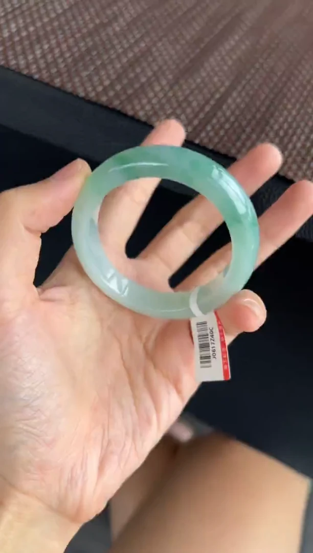 翡翠手镯未镶嵌20号54.8*48.2*10.7*7.4