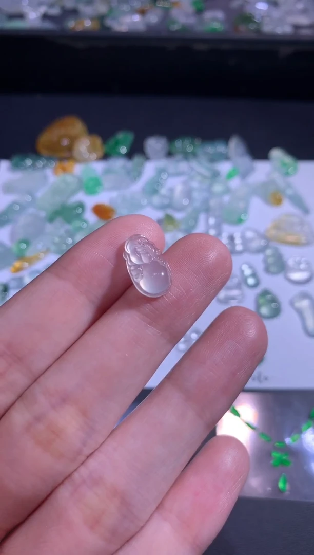 颈饰未镶嵌翡翠财神