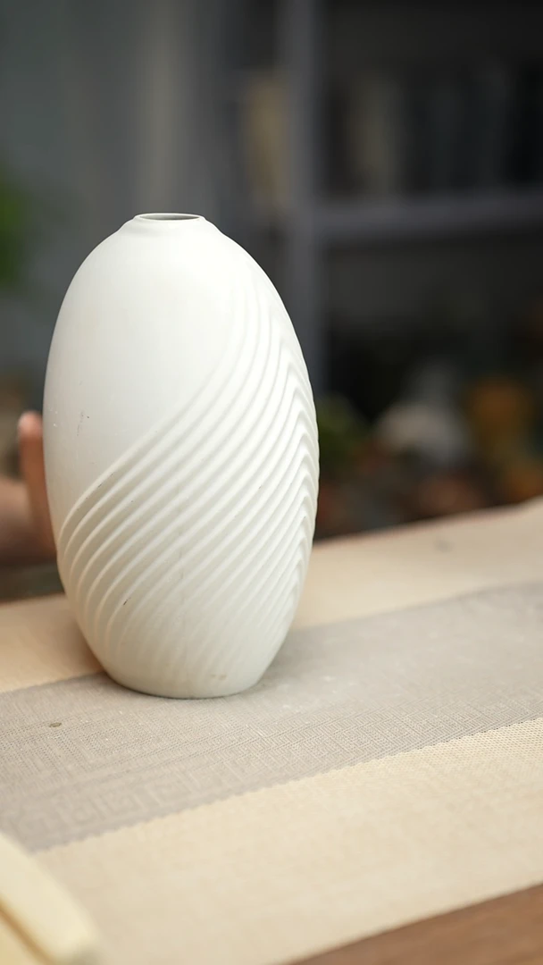 花器斜纹水滴高26