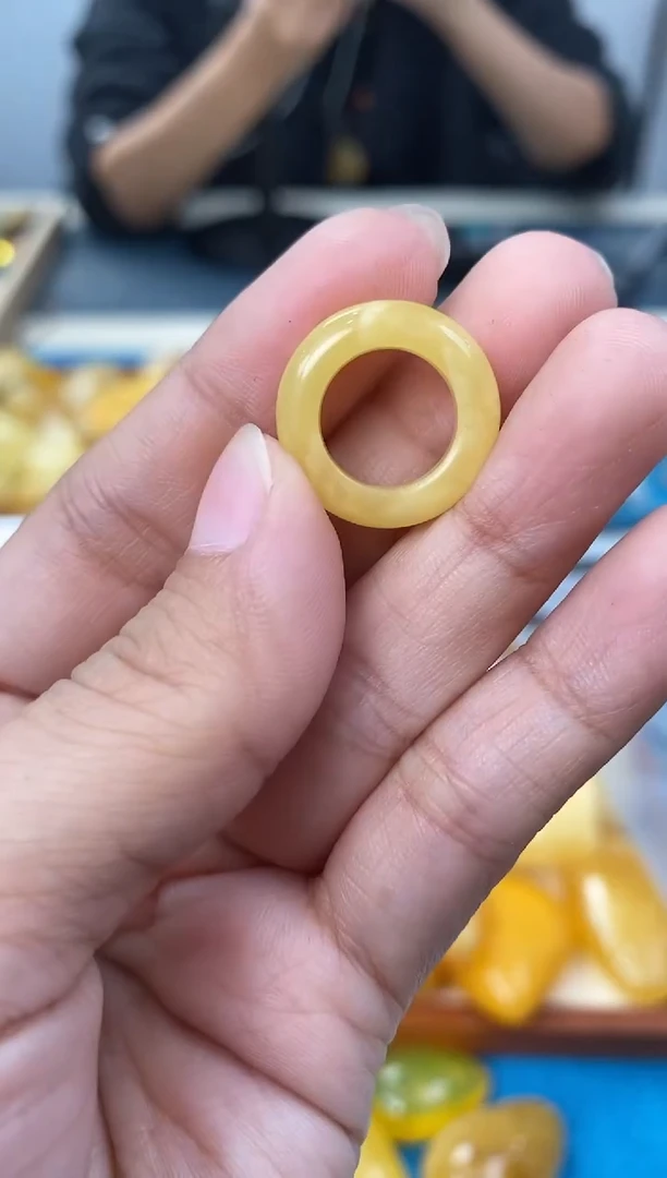 【闪购商品】琥珀裸石未镶嵌天然琥珀蜜蜡跑环