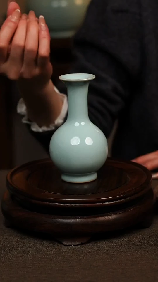 瓷片天青色摆件鹅颈瓶一级不带礼盒