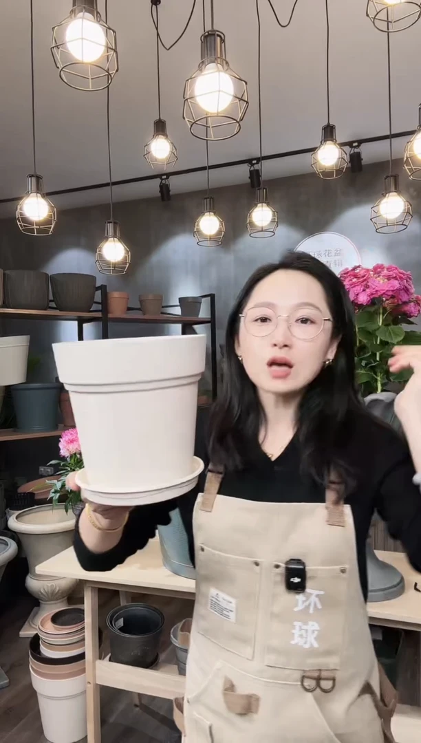 【闪购商品】塑料佛蒙特165米白色30套