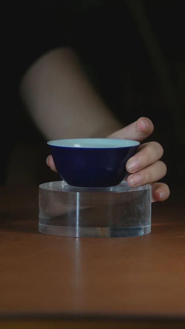 记蓝内绘松竹梅鸡缸杯