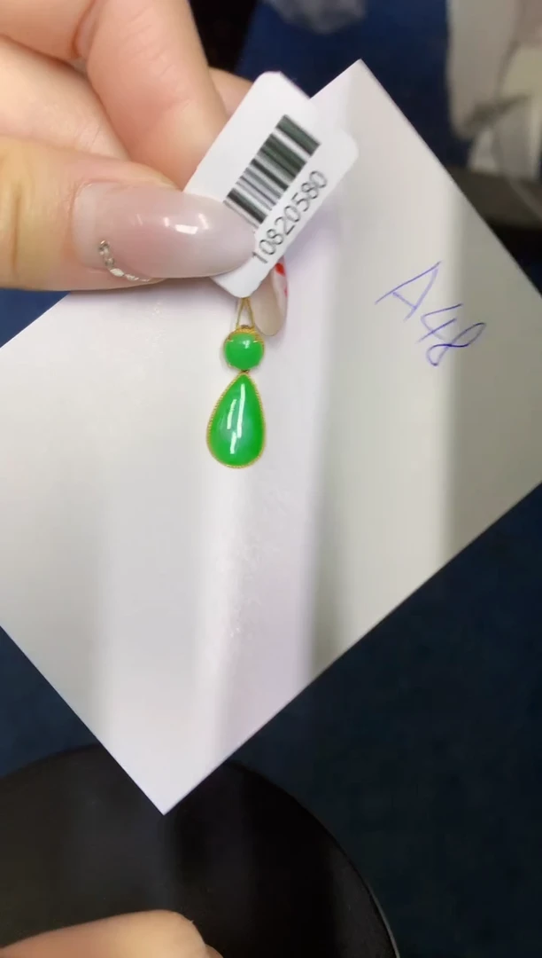 【闪购商品】翡翠颈饰18K金镶嵌0000000000