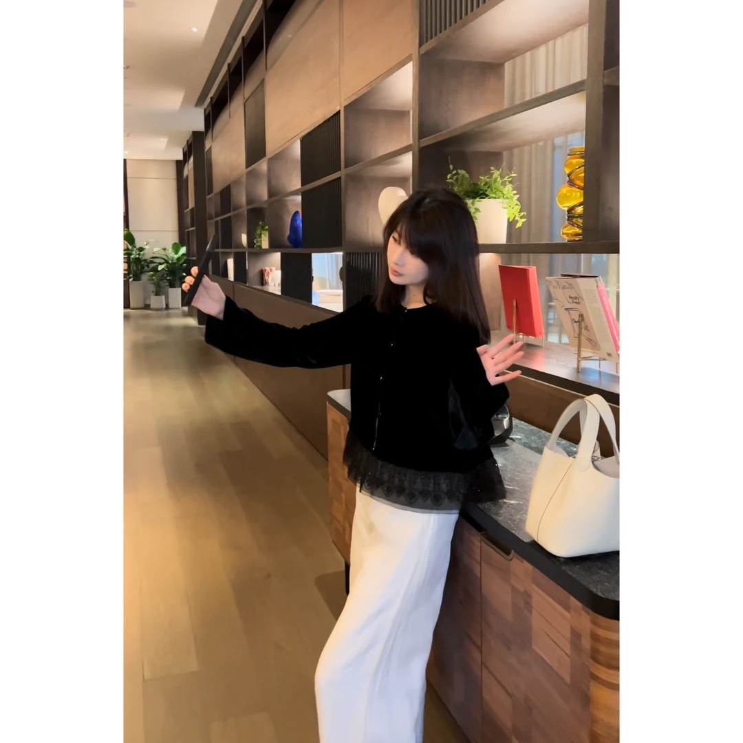 MYRA"墨染"水光丝绒 拼接真丝刺绣小衫XMSC02554