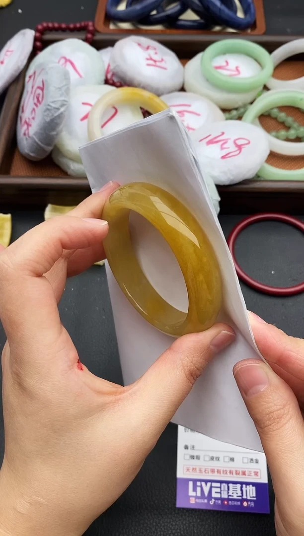 未镶嵌手镯石英质玉138+56/57