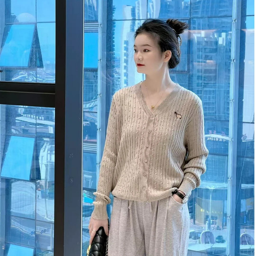 普拉那  578  复古麻花V领刺绣针织开衫女宽松显瘦长袖毛衣女
