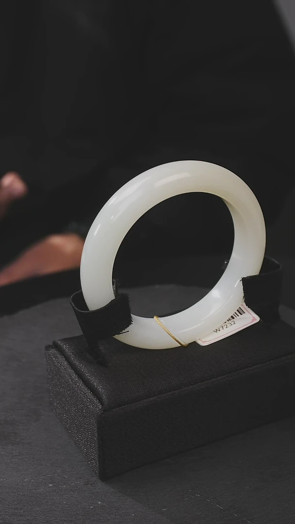 【闪购商品】和田玉手镯未镶嵌和田玉浅糖手镯52.4圈