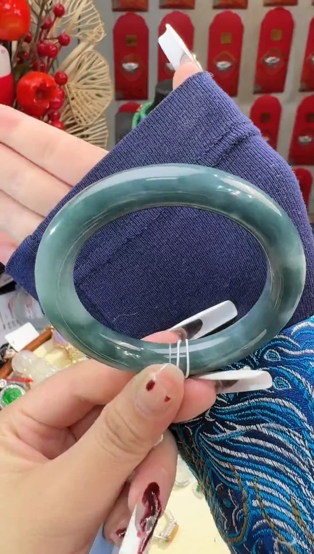 【闪购商品】翡翠手镯未镶嵌手镯