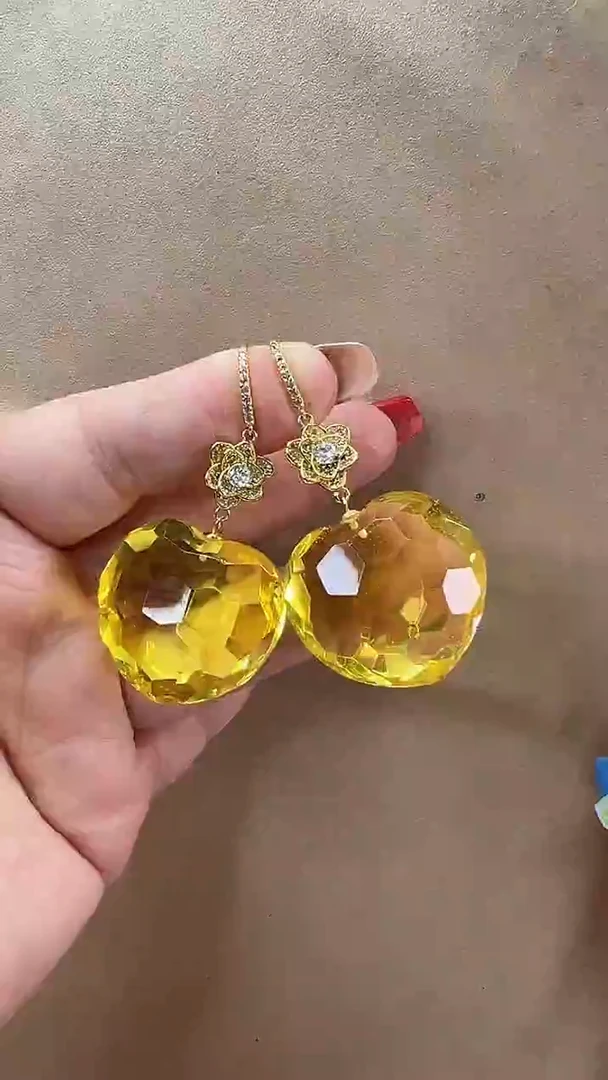 未镶嵌颈饰琥珀耳环