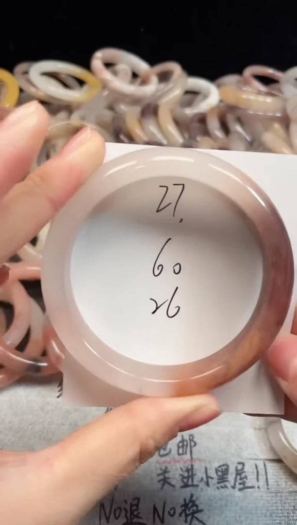 未镶嵌手镯石英质玉27