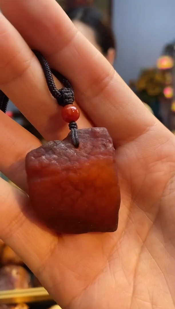 琥珀颈饰未镶嵌吊坠