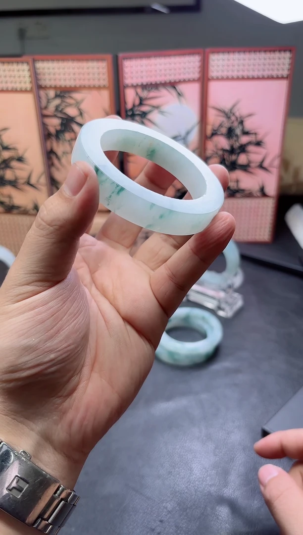 未镶嵌手镯定制翡翠?***?手镯定制