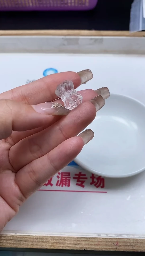 散珠未镶嵌水晶D839 白水晶 大并蒂莲1个9.9元