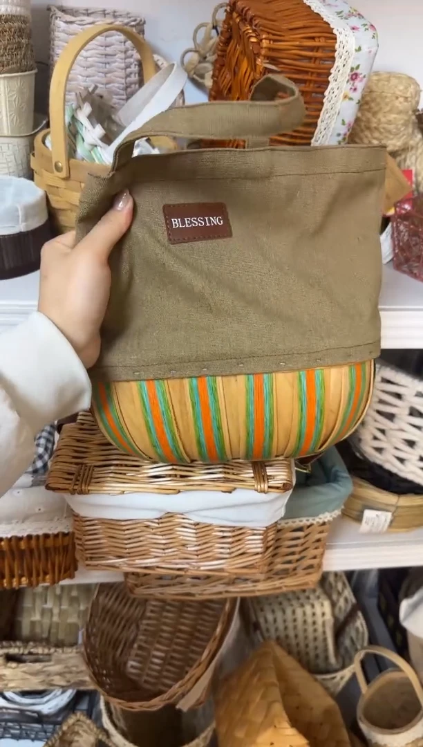 L****子微瑕捡漏木片加军绿色布艺小包