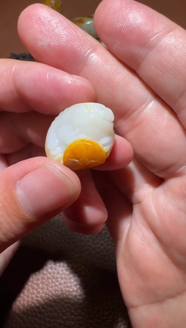 未镶嵌和田玉挂件和田玉