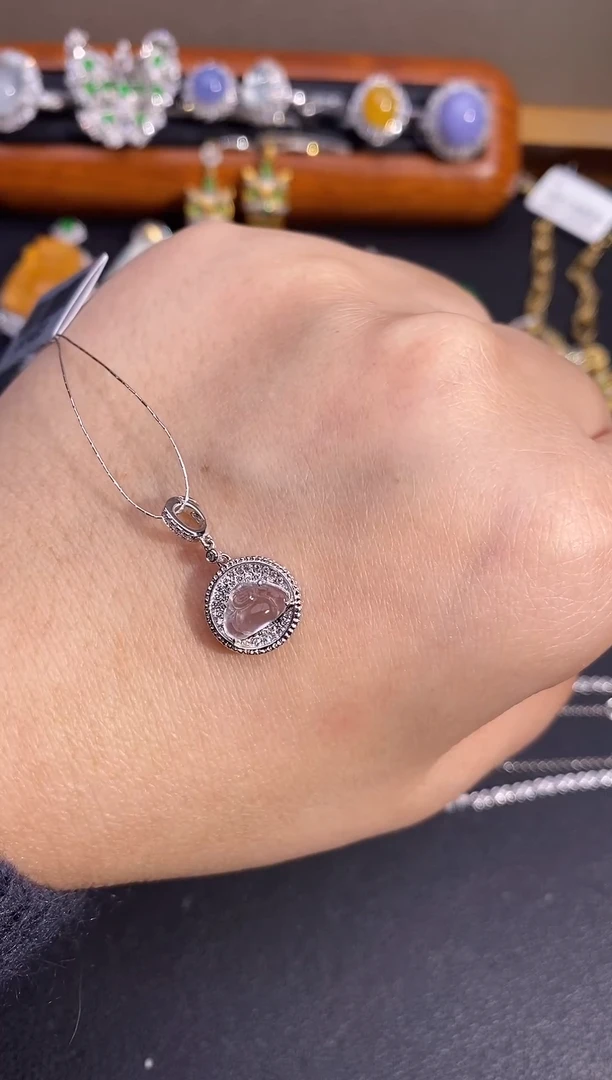 【闪购商品】翡翠颈饰18K金镶嵌万能扣吊坠