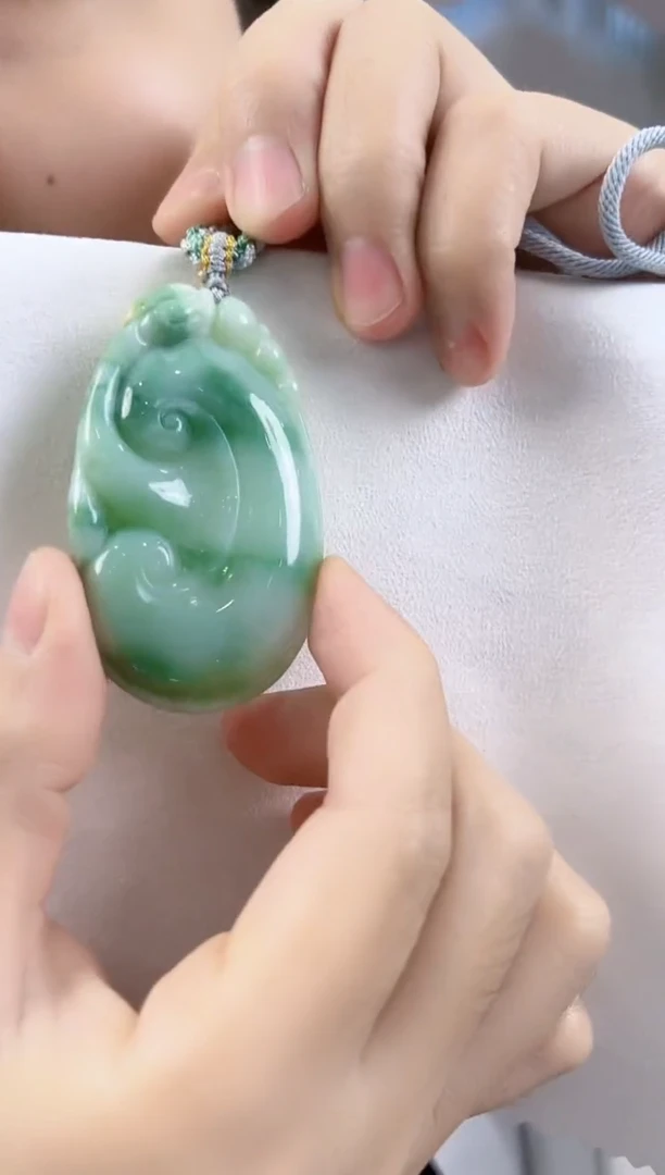 翡翠未镶嵌吊坠(不含链)孤品翡翠A货如意吊坠
