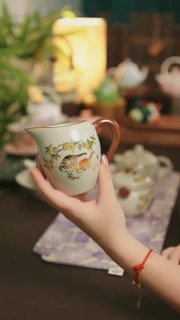 陶瓷茶具喜乐桂花猫  公道杯