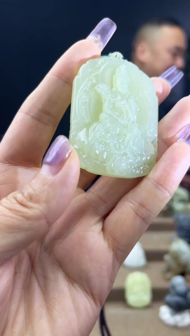 颈饰未镶嵌和田玉1