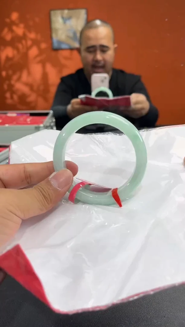 未镶嵌手镯翡翠3