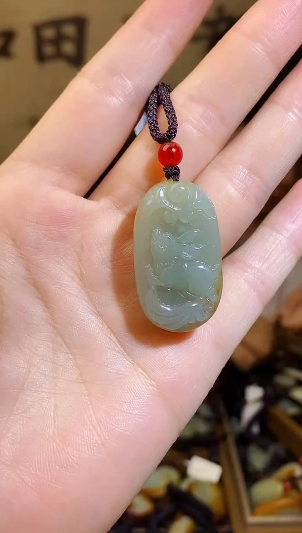 和田玉未镶嵌颈饰1