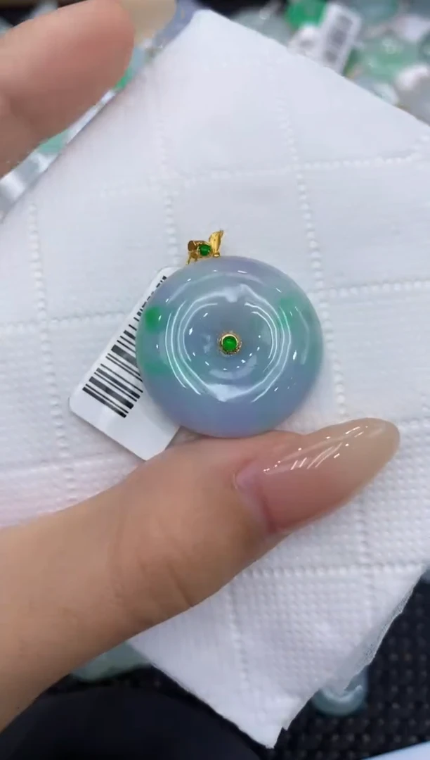 翡翠18K金镶嵌颈饰111111111111