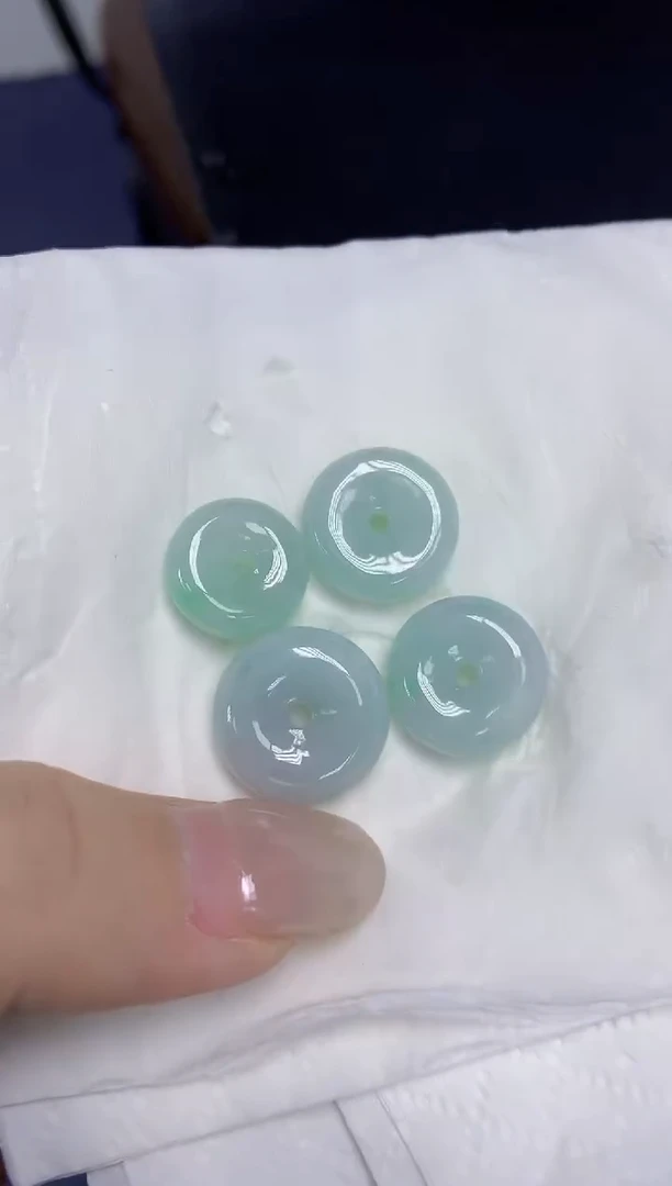 翡翠未镶嵌颈饰天然缅甸翡翠A货多样性发其一