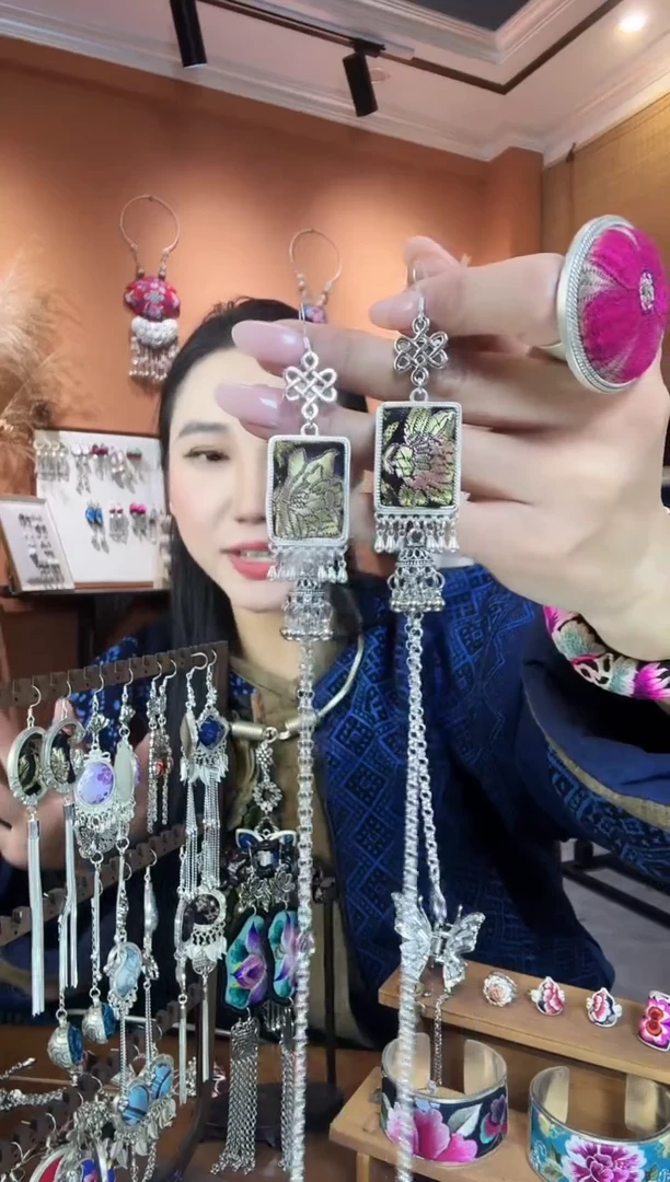 【闪购商品】刺绣纯手工耳环民族风