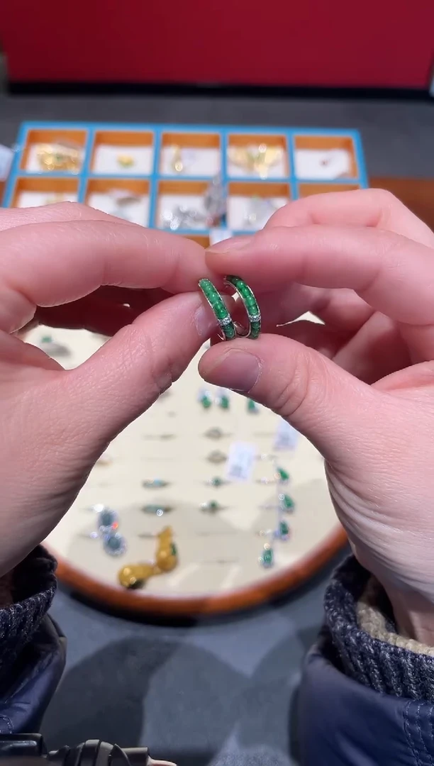 颈饰银S925镶嵌翡翠翡翠耳钉