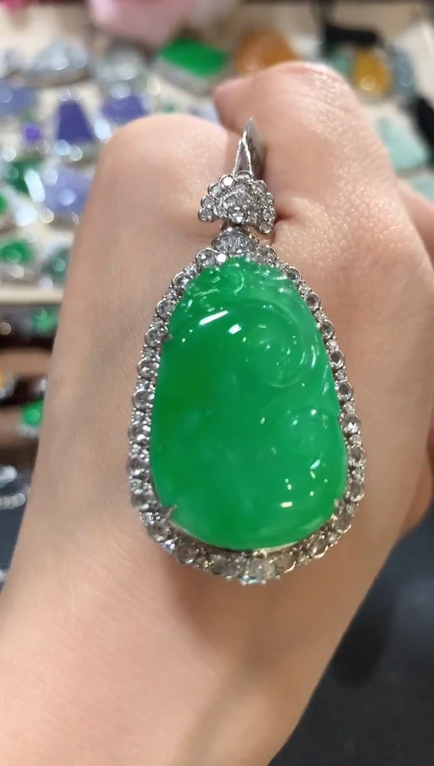 吊坠(不含链)18K金镶嵌翡翠**m46