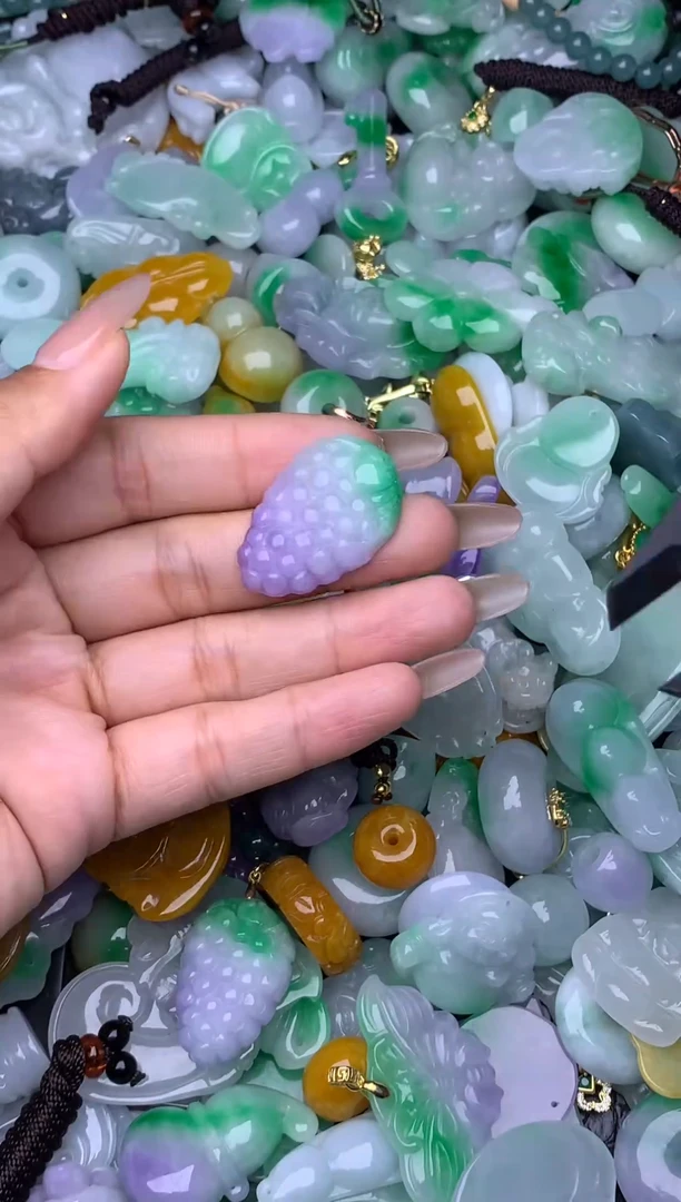 翡翠未镶嵌颈饰天然缅甸翡翠吊坠