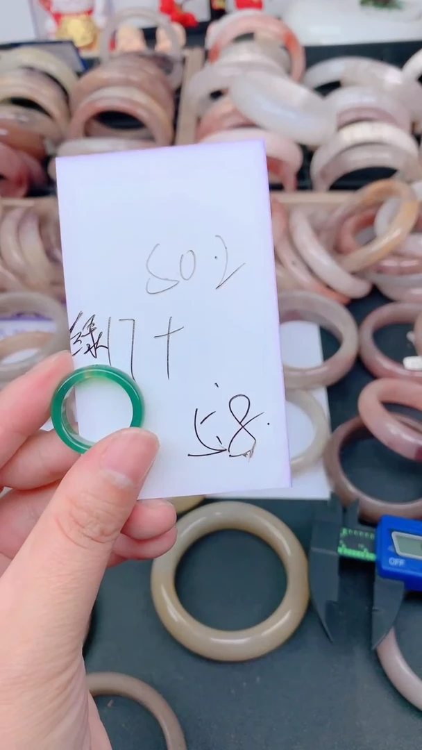 未镶嵌手镯石英质玉S02绿色17+mm