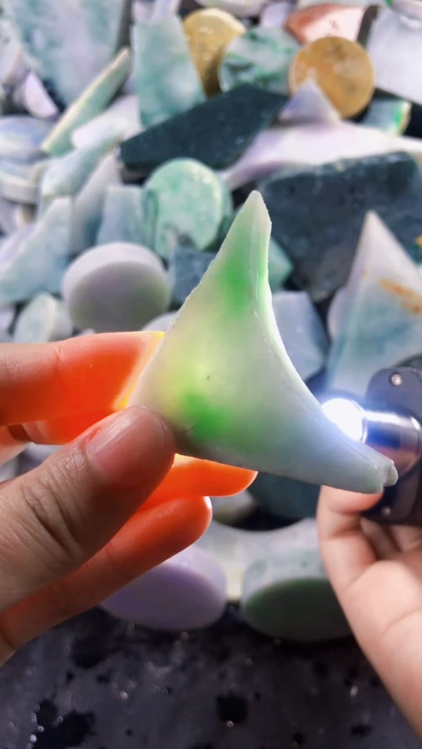 颈饰未镶嵌翡翠新店开业大优惠123