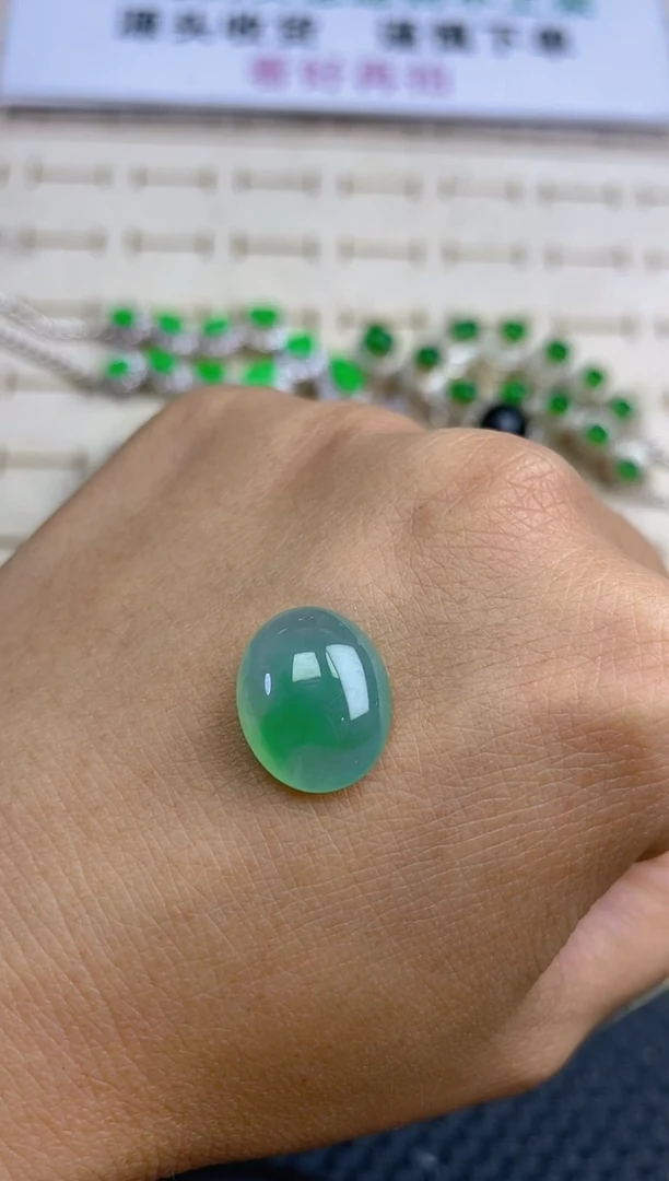 定制翡翠未镶嵌天然翡翠蛋面99