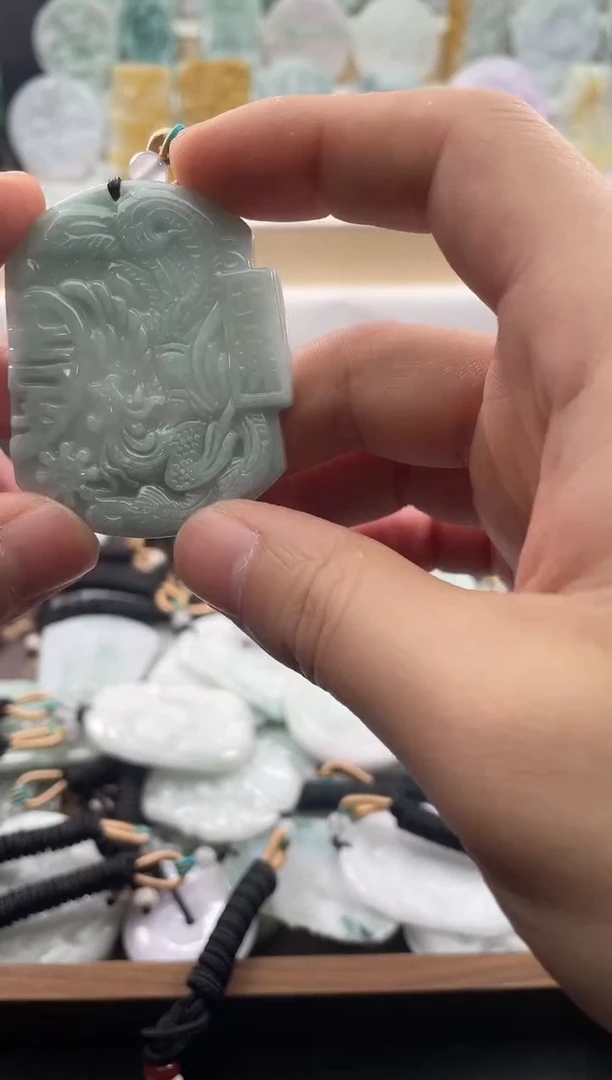 颈饰未镶嵌翡翠25/11/11/.31