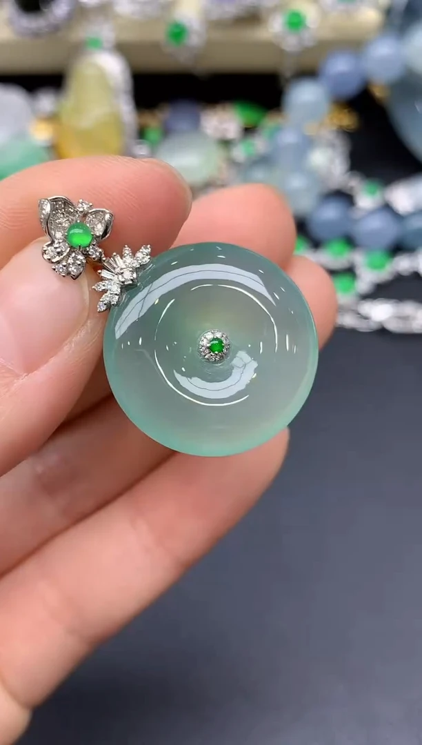 颈饰18K金镶嵌翡翠339-雪姐翡翠天天见