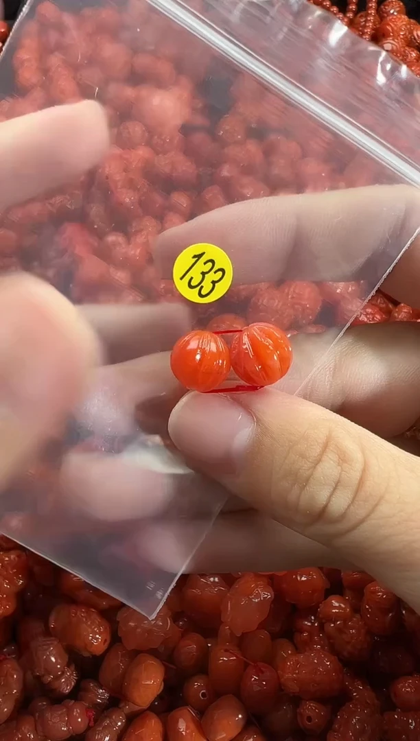 颈饰未镶嵌南红玛瑙1