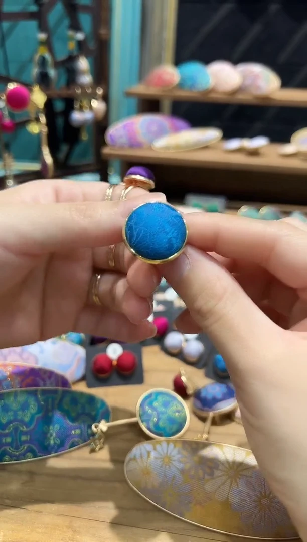 【闪购商品】【孤品车2.11】海蓝色2厘米大号耳钉