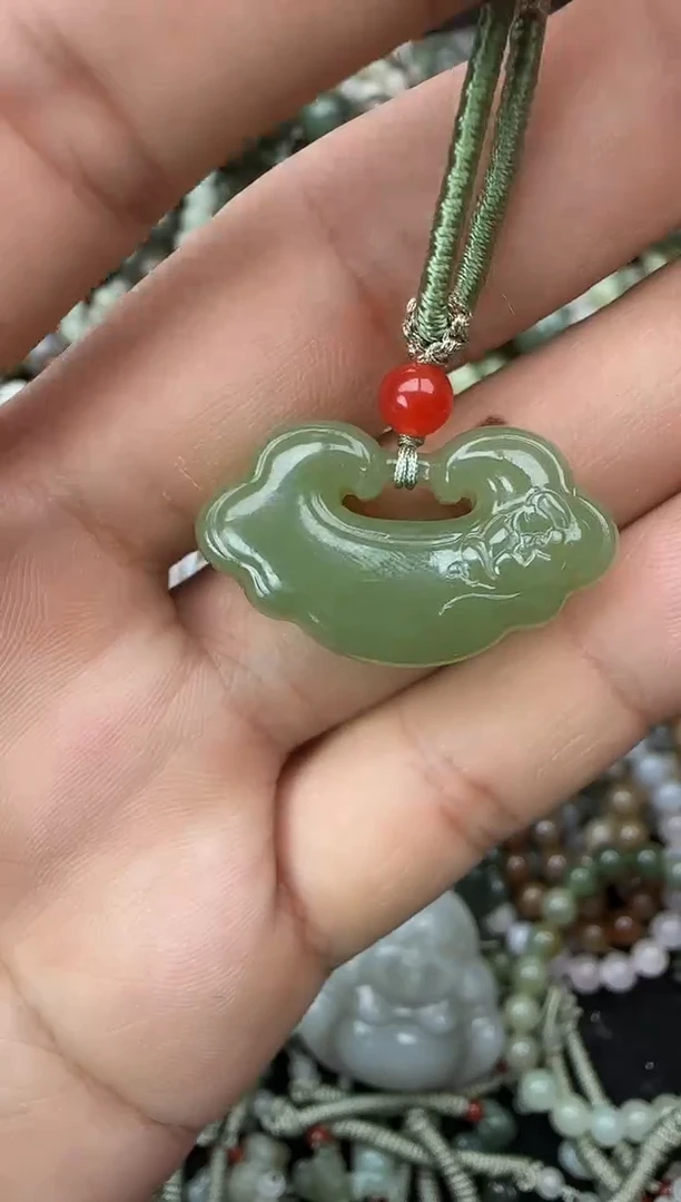 颈饰未镶嵌和田玉拍一发一