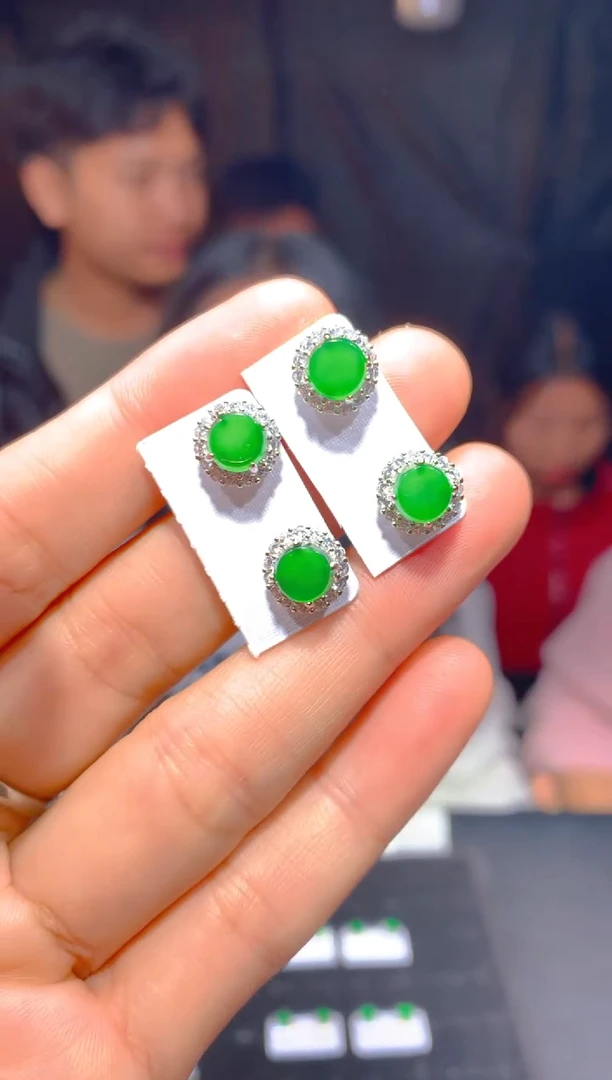 【闪购商品】定制翡翠未镶嵌15多样性发货（发其一）