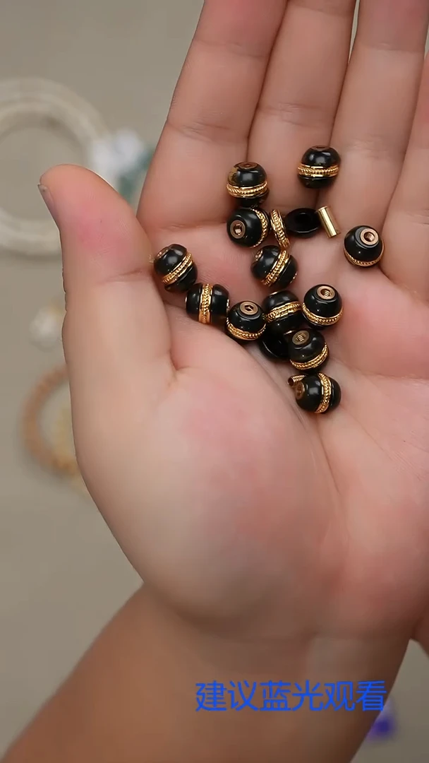 裸石蓝珀未镶嵌蓝珀配饰，多样性发货发其一