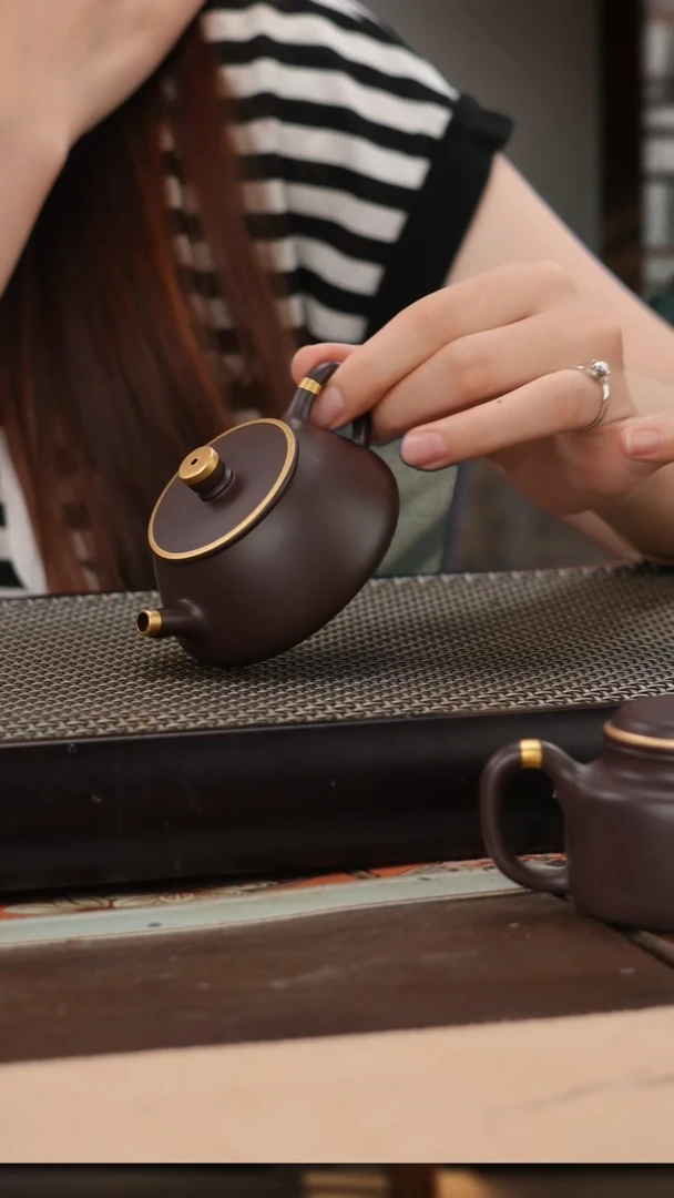 茶壶紫砂四号井茄皮紫泥描金平盖石瓢120cc