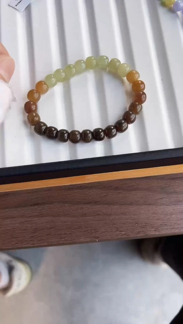 未镶嵌手链和田玉（糖玉）和田玉手串