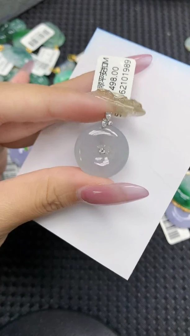 翡翠18K金镶嵌颈饰1111111111
