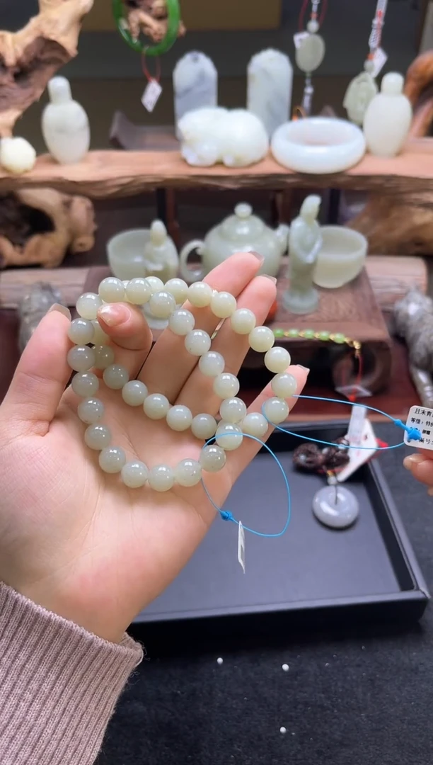 【闪购商品】和田玉手串未镶嵌卡8且末青白 圆珠 多样性发一