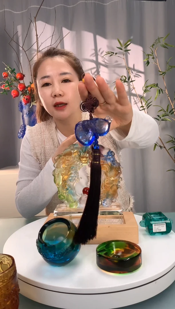 【闪购商品】茶盏水晶琉璃 金蟾车挂