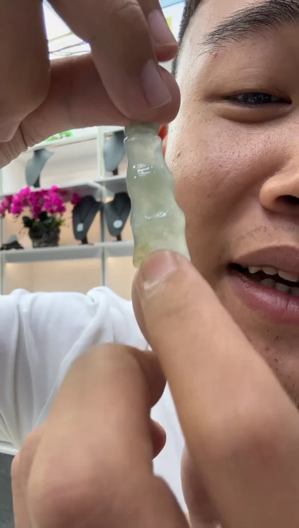 颈饰未镶嵌翡翠天然翡翠A货孤品一件