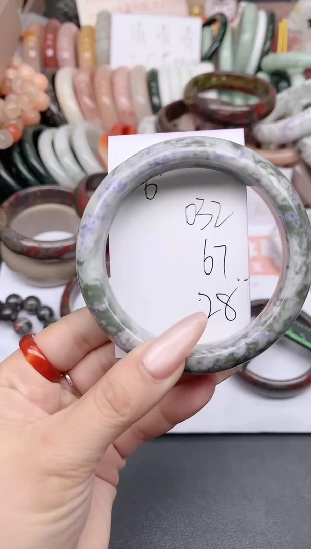 未镶嵌手镯石英质玉032