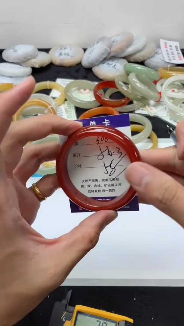 未镶嵌手镯石英质玉306